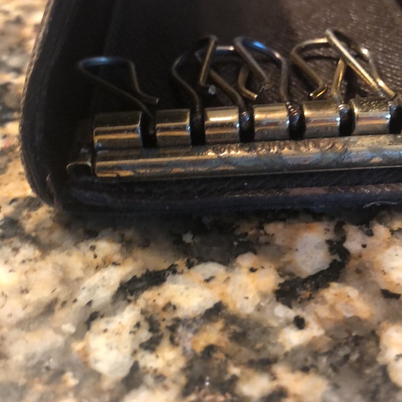 USED Louis Vuitton Damier 6Key Holder - Picture 6 of 12